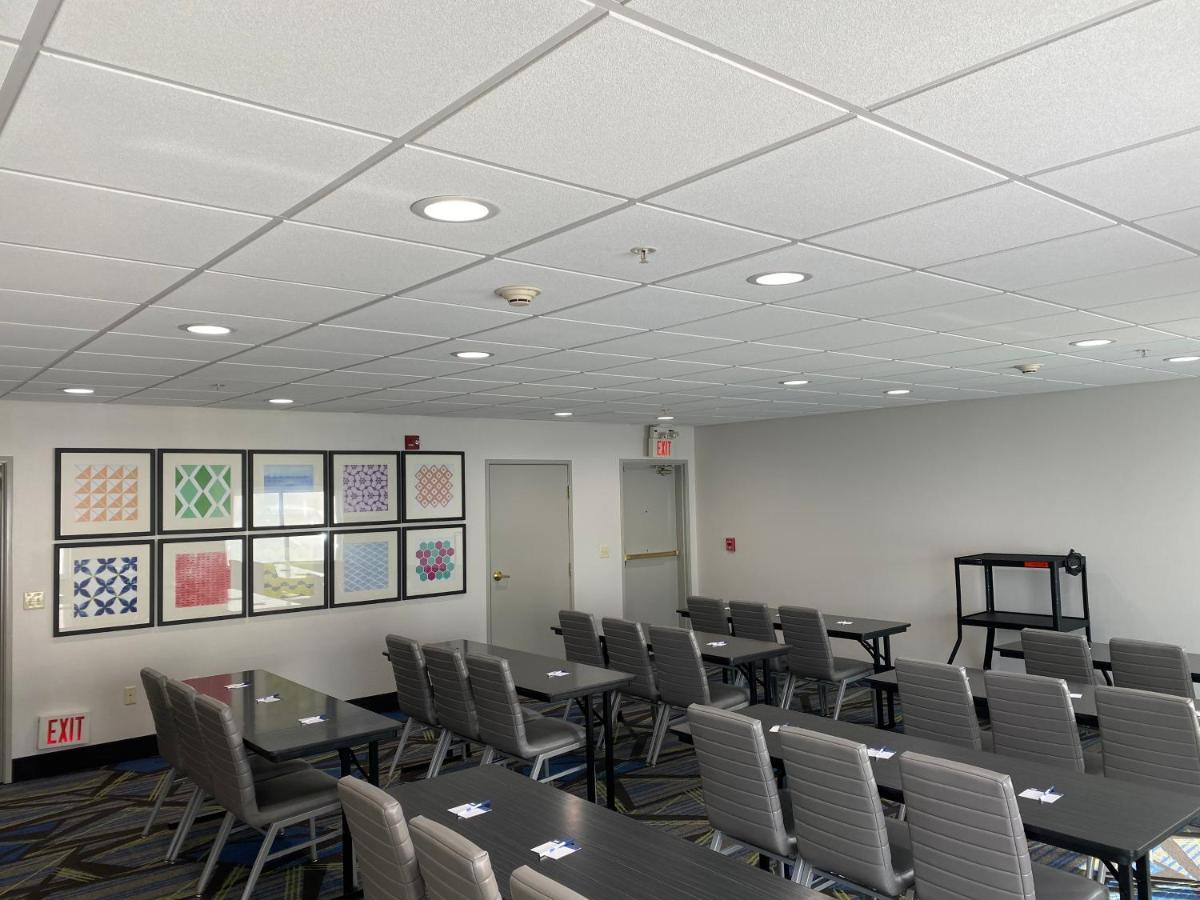 Holiday Inn Express Hotel & Suites Weston By Ihg Dış mekan fotoğraf
